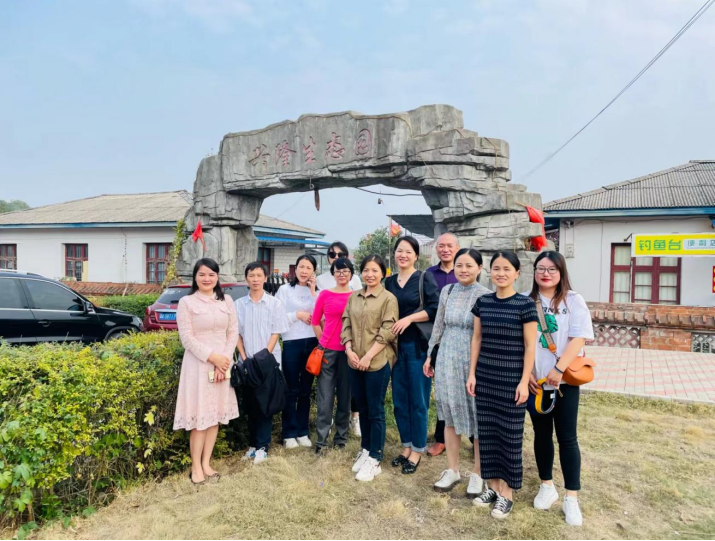 遠(yuǎn)離繁華都市、靜享休閑時光103.png
